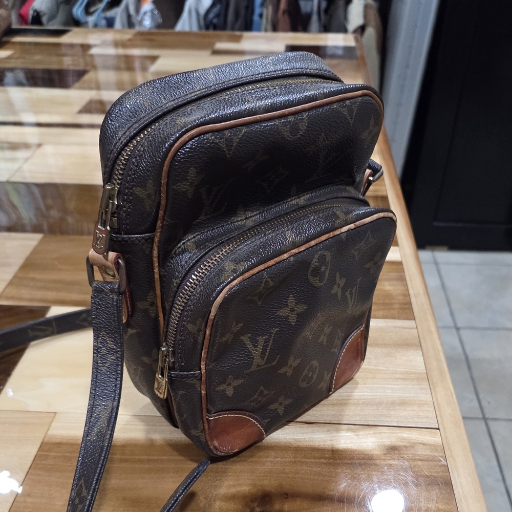 Louis Vuitton Monogram Crossbody Bag - Brown